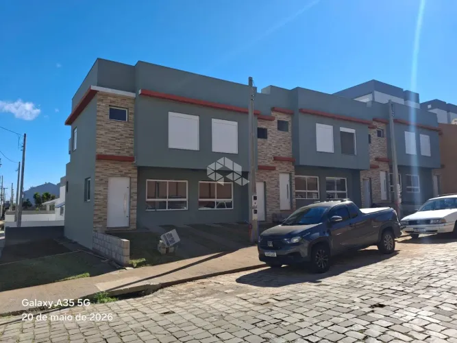 Sobrado com 2 dormitórios no Nsa Sea Rosario