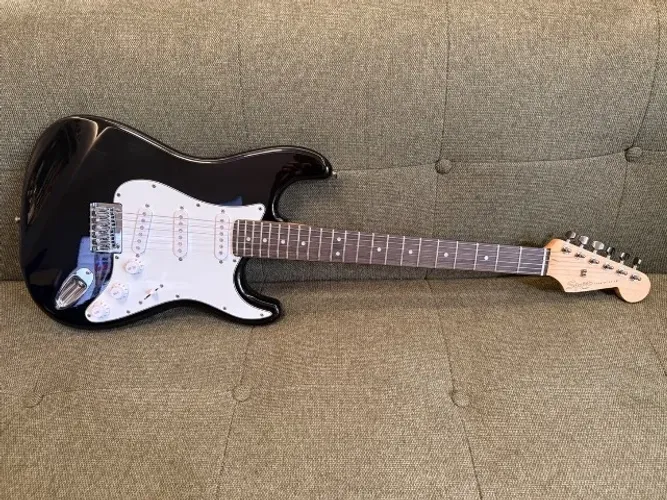 Guitarra Squier Stratocaster