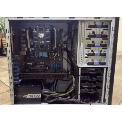 PC Gamer Retrô AMD Phenom II X4 955, Cooler V8,  ASUS M4A79XTD, HD 5850 1GB, SSD, e CM 690
