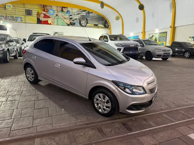 Chevrolet Onix Hatch LT 1.4 8V Flex Mec. 4P 2016