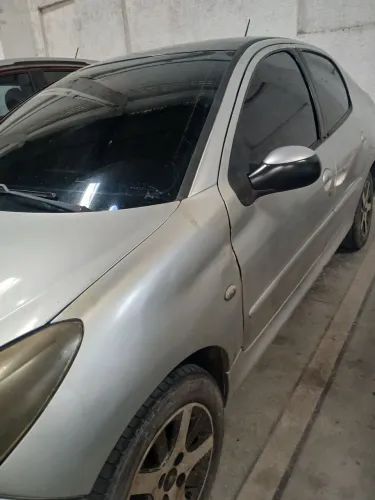 Peugeot 207 Sedan Passion XR 1.4 Flex 8V 4P 2013