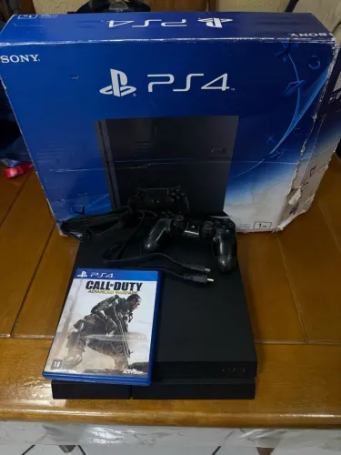Ps4 slim 1Tb com controle e jogo