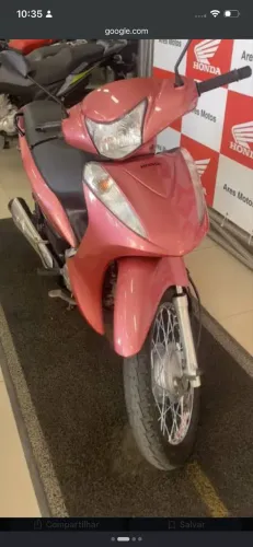 Vendo BIZ 100 rose , todos os documentos inclusive manual da moto . Tem umas pendência ..