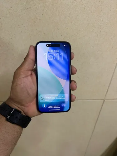 iPhone 16