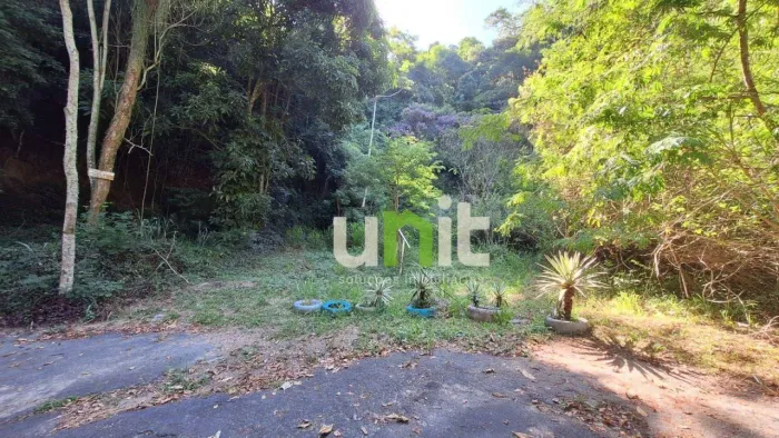 Terreno à venda, 1400 m² por R$ 240.000,00 - Matapaca - Niterói/RJ