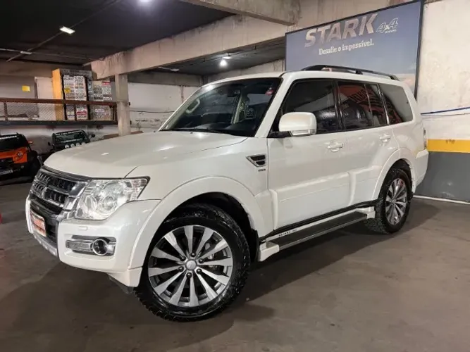 Mitsubishi Pajero HPE Full 3.2 4X4 T.i.dies. 5P AUT 2019