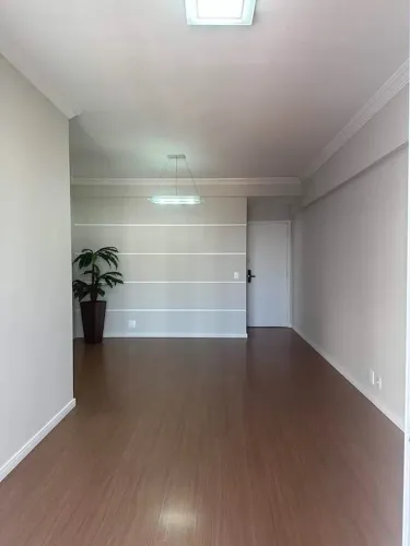 Excelente apartamento de 2 quartos + escritório | Rua Vereador Duque Estrada