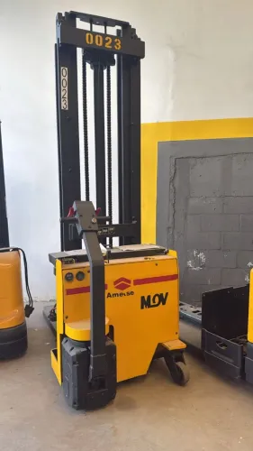 Empilhadeira Patolada Ameise 1500kg - Elevação 4m - Completa