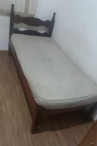 Cama de sucupira solteiro com colchão