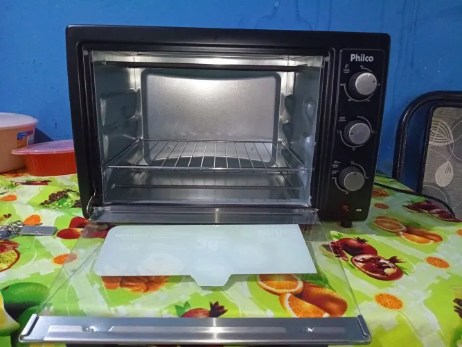 Forno elétrico PHILCO usado apenas uma vez