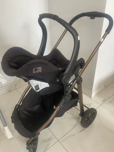 Carinho + bebê conforto Galzerano