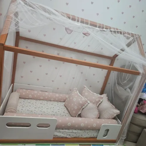 Vendo mini cama montessore com colchão ortobom. 