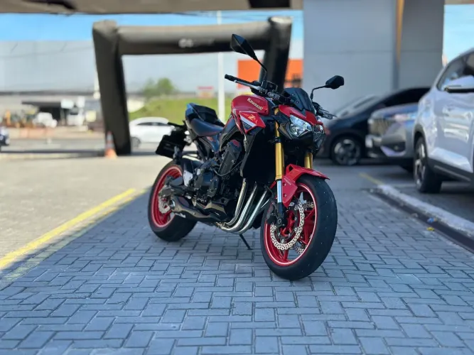 Kawasaki 900