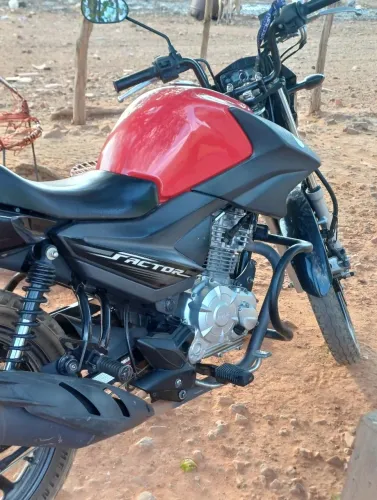 Moto muito boa..