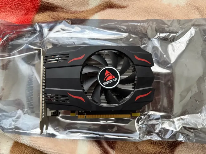Placa de vídeo RX550 4GB + Fonte 400w 80 plus Bronze