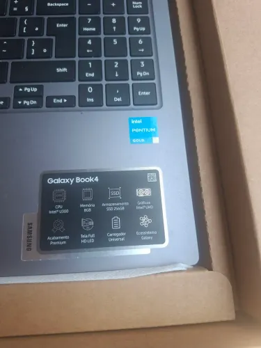 Vendo Samsung Galaxy Book4 - Apenas 3 Meses de Uso (Estado de Novo!)
