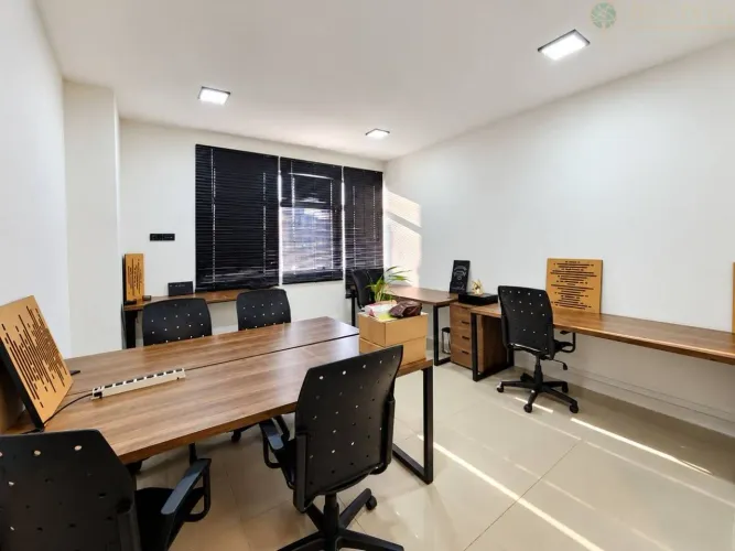 Sala comercial com 1 vaga no Estreito, em Florianópolis