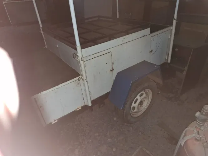 Vendo carretinha pra lanche emplacada *