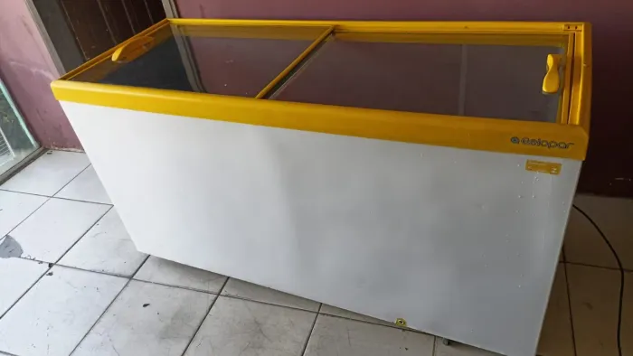 Freezer expositor 526 litros 220v semi novo lindo ENTREGO