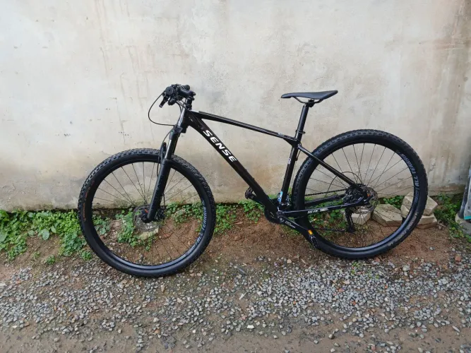 Vendo bicicleta Sense semi nova 