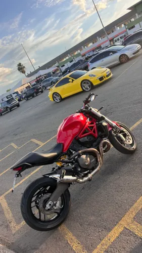 Ducati Monster 821