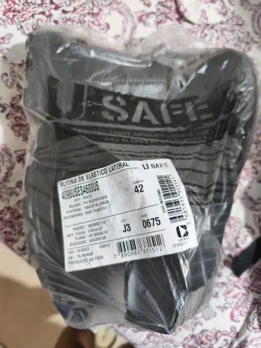 Vendo Bota Número 42