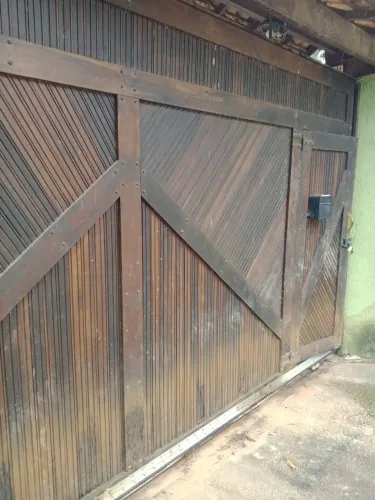 Portão madeira garagem usado compreto