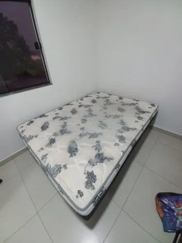 Base de cama e colchão