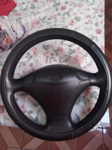 Volante fiesta 96 