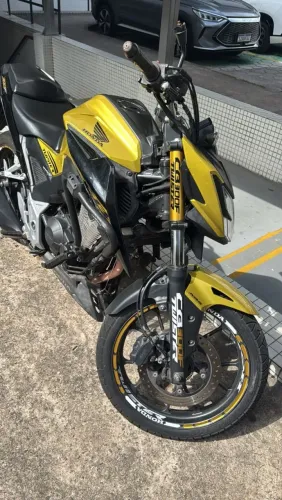 Honda CB 300 Twister. 2023. Quitado selado