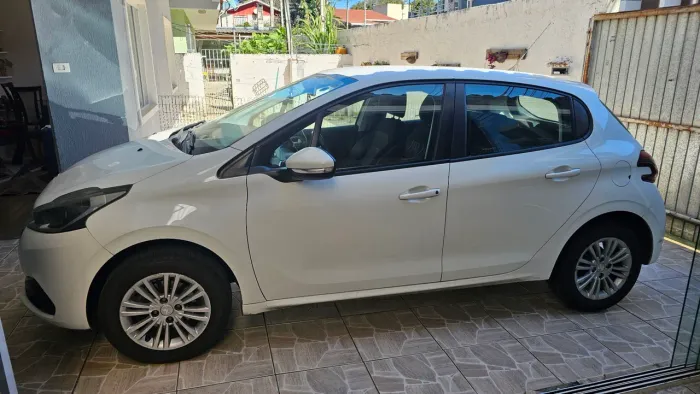 Peugeot 208 Active Pack 1.2 Flex 12V 5P Mec. 2017