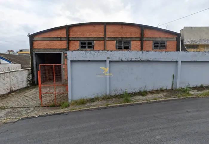 Galpão 1.000 m² para locação com mezanino e escritório - Barreiros | São José - SC