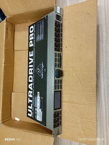 Processador Behringer ultra drive pro dcx2496digital