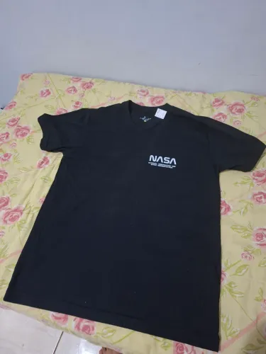 Blusa preta Nasa