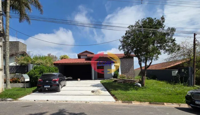 CASA À VENDA CONDOMÍNIO COUNTRY CLUB ARUJÁ