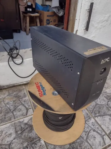 No-break spc stay 1400 VA/No-break spc back UPS-- ES 600 - estão sem baterias, funcionando