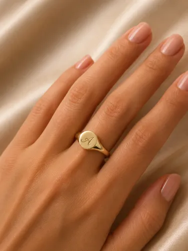 Anel Personalizado com Inicial em Ouro 18k 750