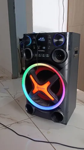 Caixa de som pouco tempo de uso
