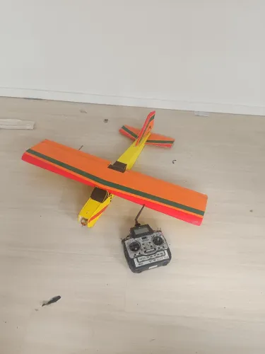Aeromodelo  sem controle 