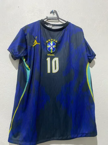 Camisa azul do Brasil 