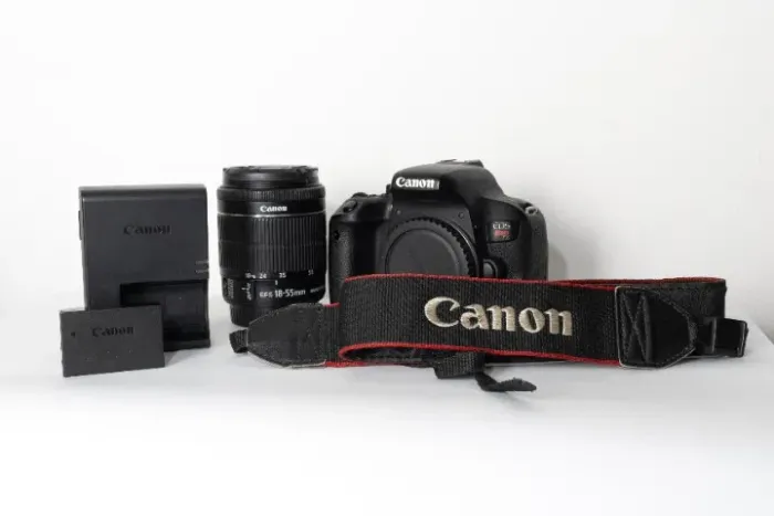 Canon T7i + 18-55 STM + 4 Baterias | Obturador Quebrado | P/ Reparo