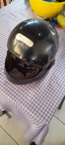Capacete quebra galho ou pra reformar R$15,00