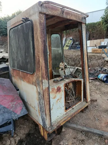 Cabine para pá carregadeira Fr 120///fr140///fr 180