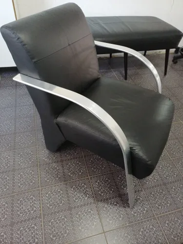 ? Poltrona Executiva Moderna - Conforto e Elegância!