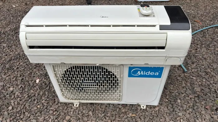 Split  midea 9.000 quente e frio