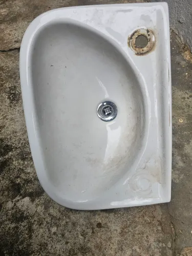 Pia Lavatório suspensa Deca pra banheiro/lavabo ou outro ambiente 