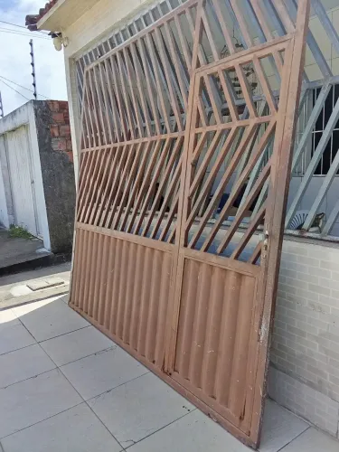 Portão de ferro