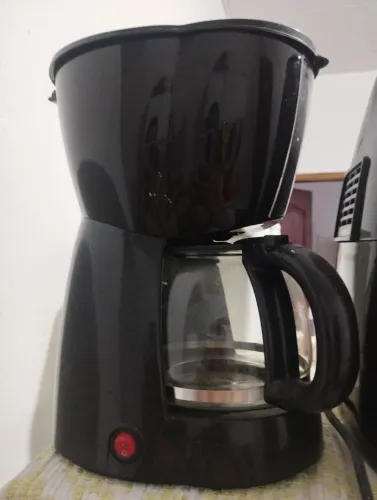 Vendo uma cafeteira semi nova