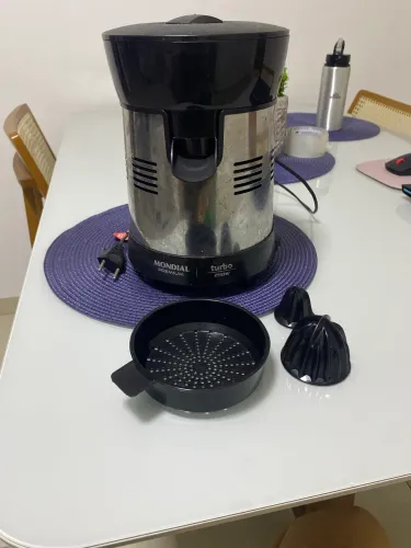 Espremedor de Frutas Mondial Turbo Premium E-10 Elétrico Inox 250W Capacidade 1L