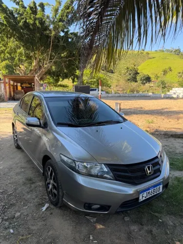 Honda City Sedan Sport 1.5 Flex 16V 4P Mec. 2014